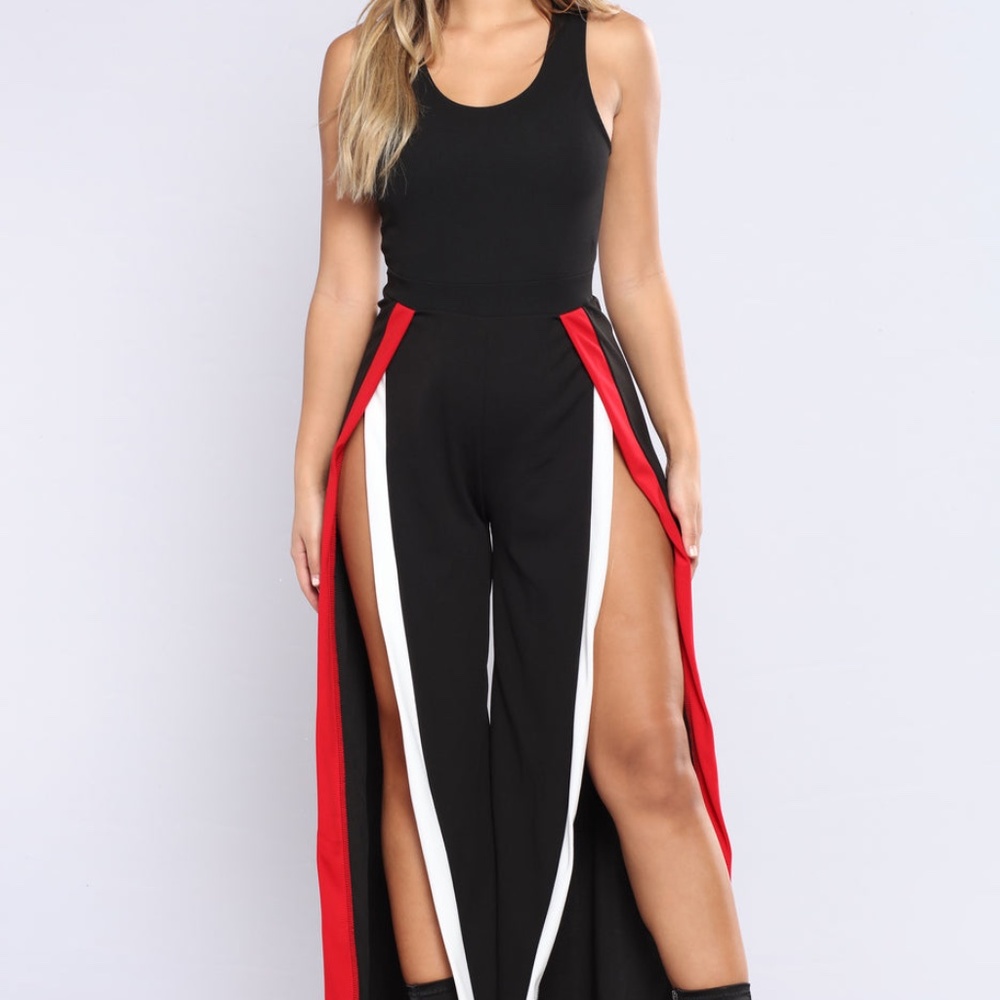 FASHION NOVA BLACK RED WHITE ROOFTOP BAR JUMPSUIT NEW XL
